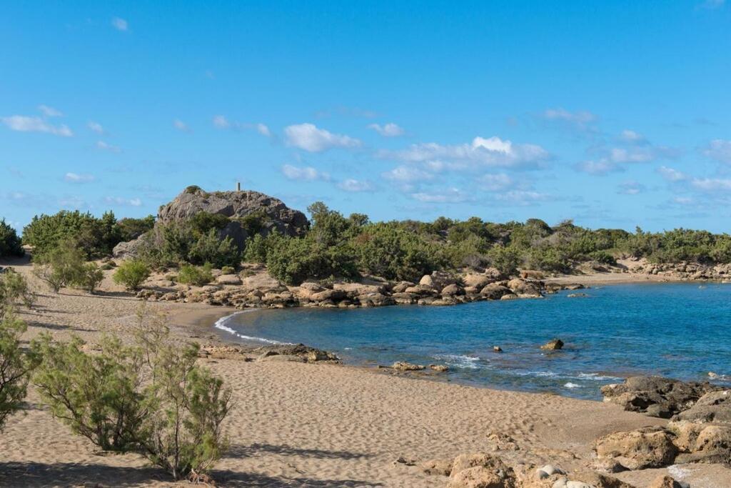 Cedar Bay Beachside Villas Palaiochora Eksteriør billede