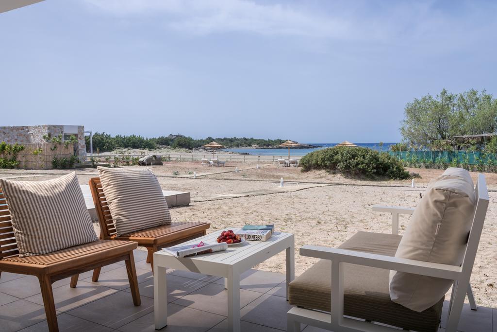Cedar Bay Beachside Villas Palaiochora Eksteriør billede