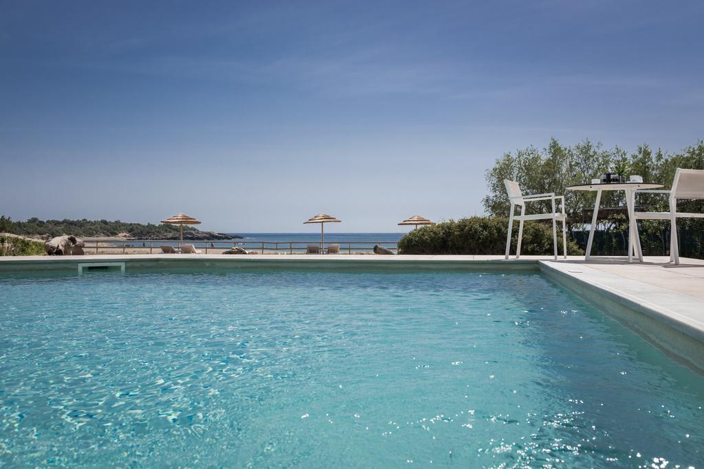 Cedar Bay Beachside Villas Palaiochora Eksteriør billede