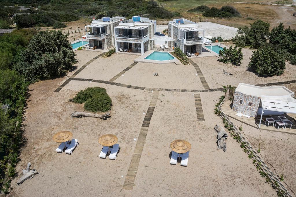 Cedar Bay Beachside Villas Palaiochora Eksteriør billede