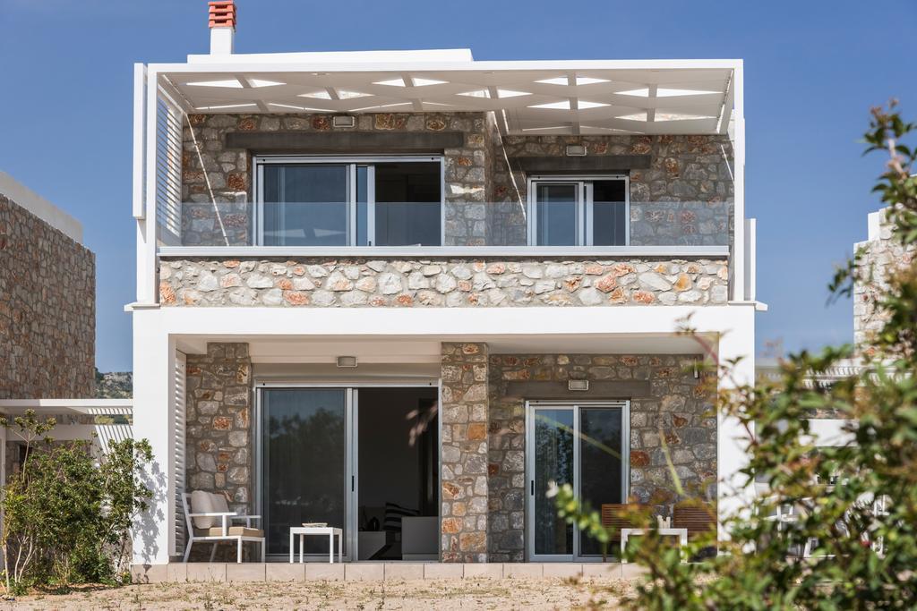 Cedar Bay Beachside Villas Palaiochora Eksteriør billede