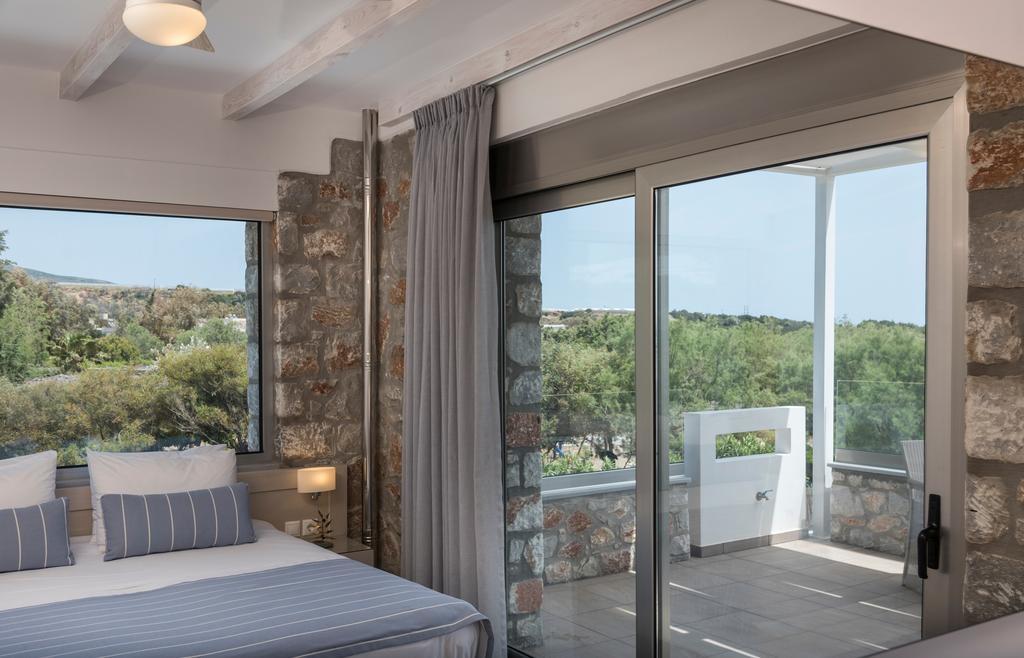 Cedar Bay Beachside Villas Palaiochora Eksteriør billede